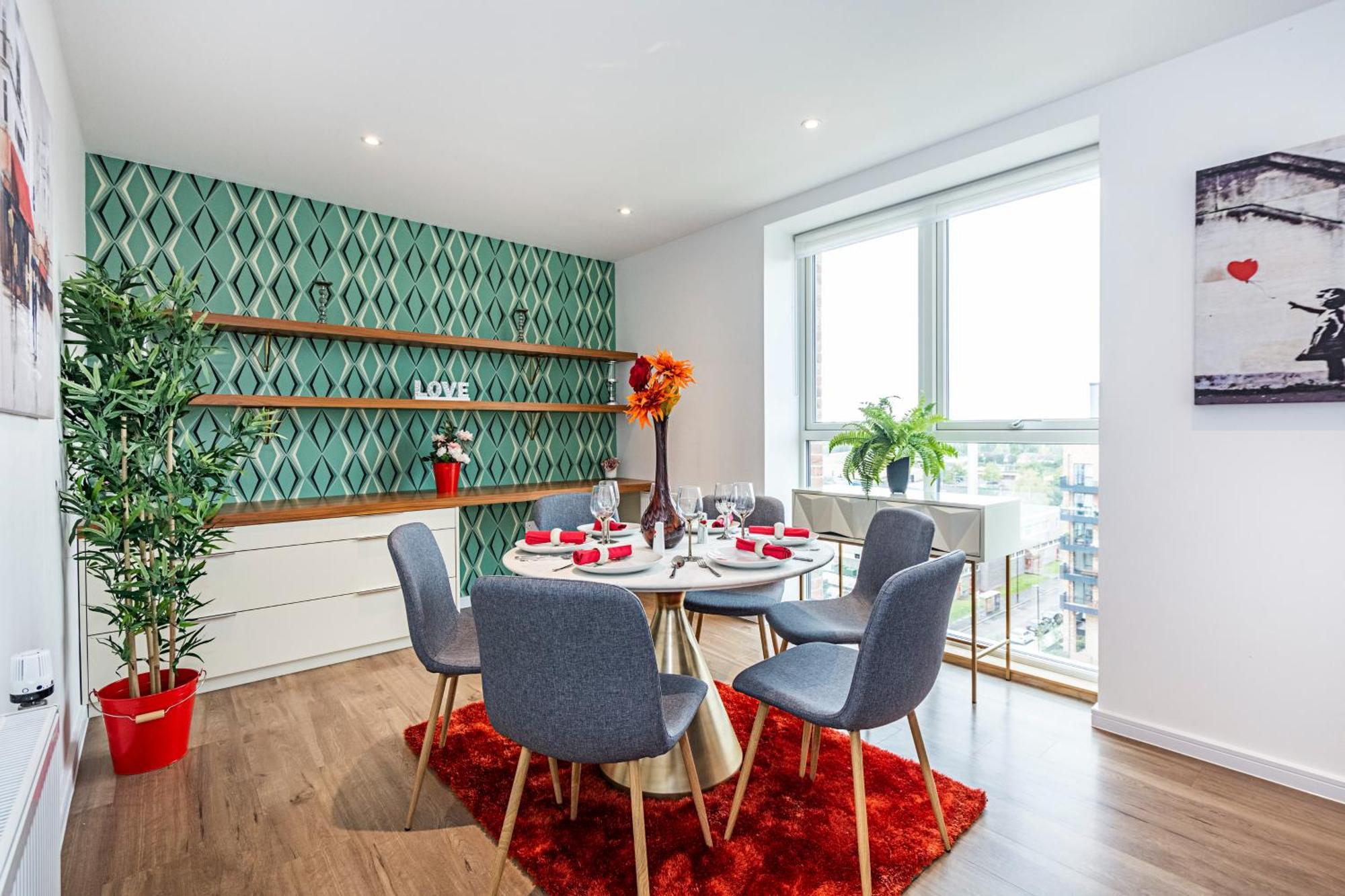 Chiswick Park 3 Bed 3 Bath West London - Parking Apartment Exterior photo