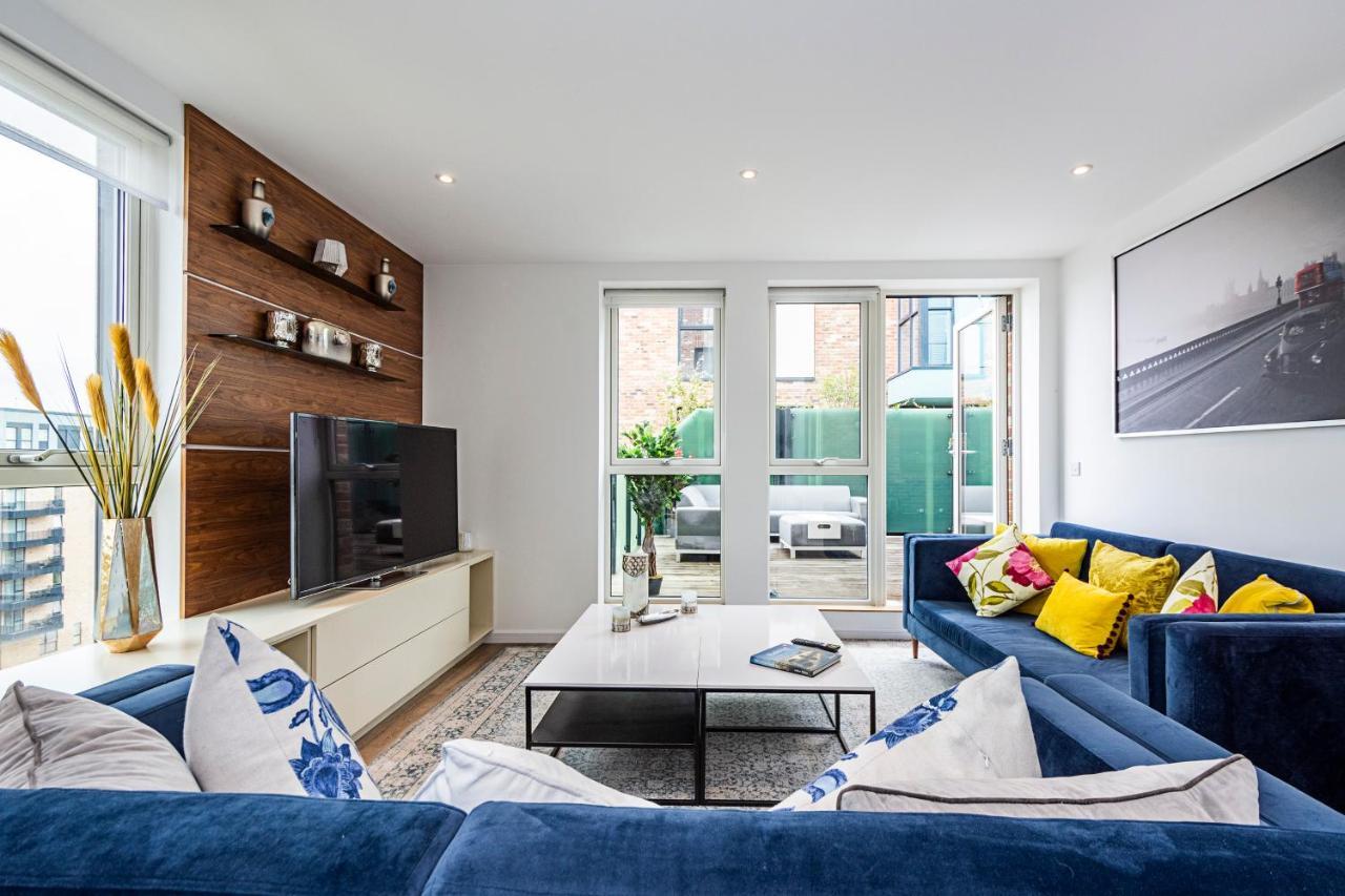 Chiswick Park 3 Bed 3 Bath West London - Parking Apartment Exterior photo